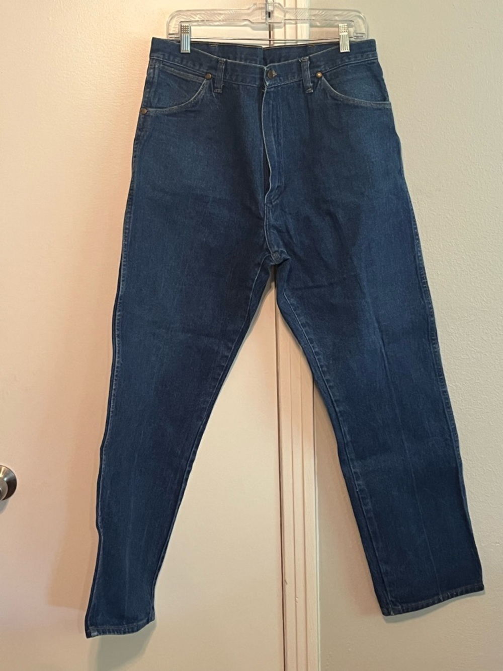 vintage Made in USA Wrangler 13MWZ Cowboy Cut jeans Size 38x32